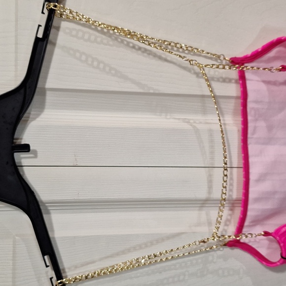 PrettyLittleThings Hot Pink Textured Rib Chain Lace Up Crop Tank Top - size 8 - Picture 4 of 15